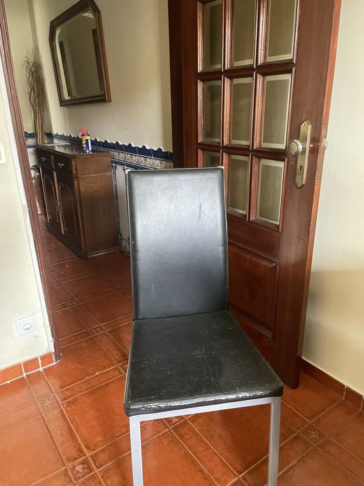 Mesa extensivel com 4 cadeiras NEGOCIAVEL