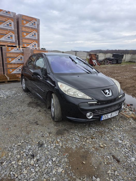 Peugeot 207   1.4