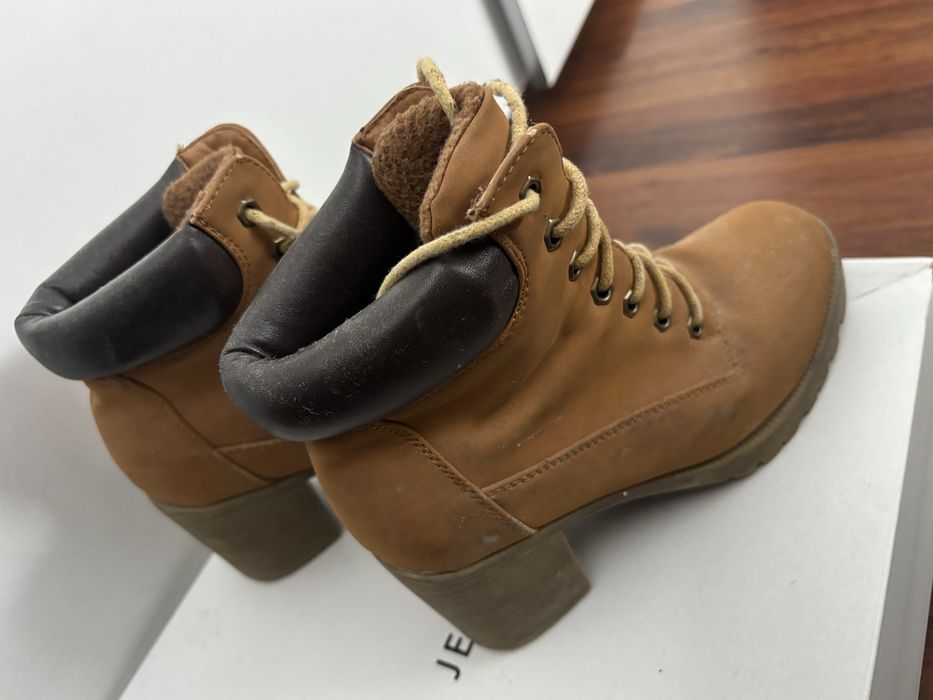 Buty zimowe na koturnie