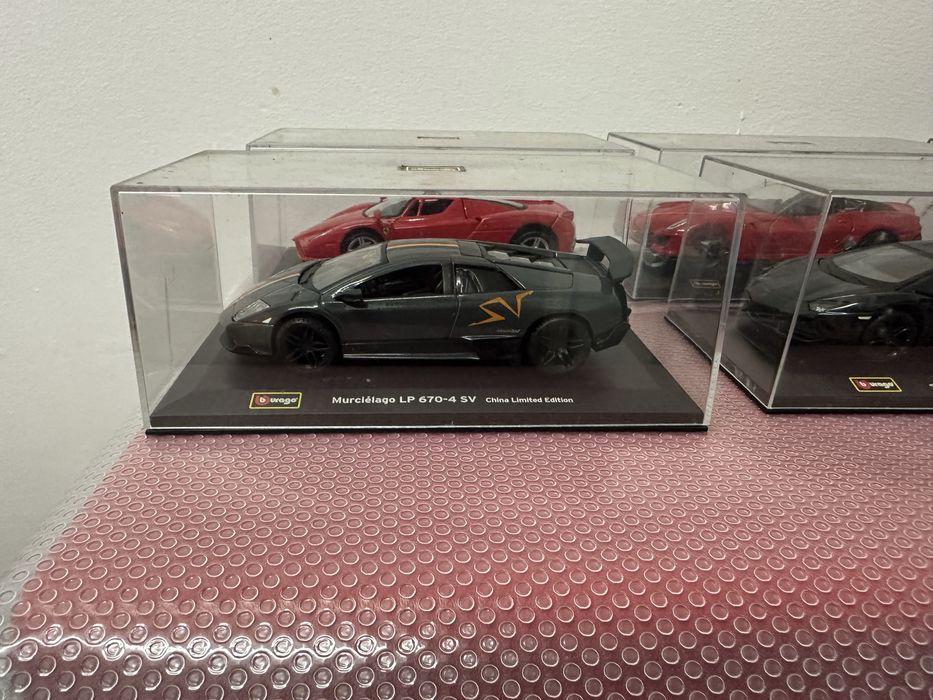 Miniaturas 1:32 ferrari / lamborhini