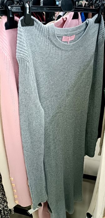 Платье женское в рубчик удлиненное
размер универсальный 42-46 р.