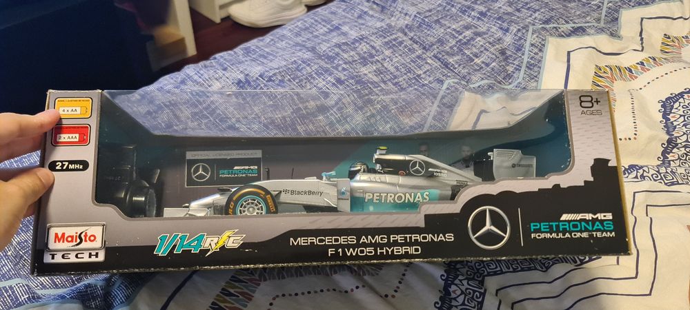 maisto carro  telecomendado mercedes amg petronas f1 w05 hybrid