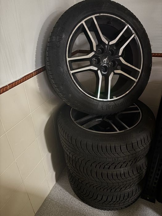 Pneus com jantes 235/50 R 18