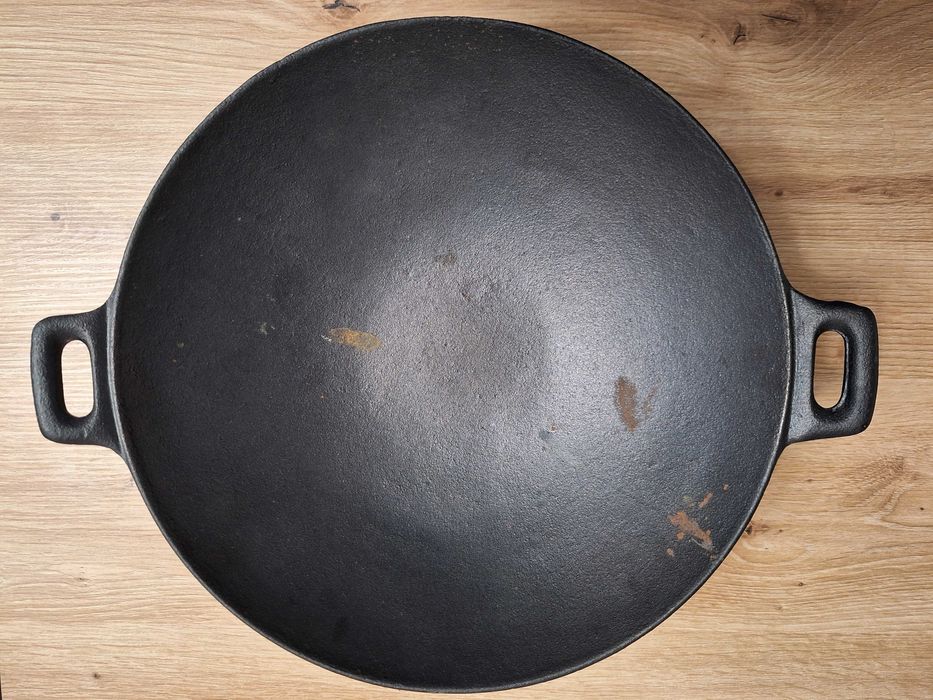 Wok Żeliwny 31cm, KINGHOFF