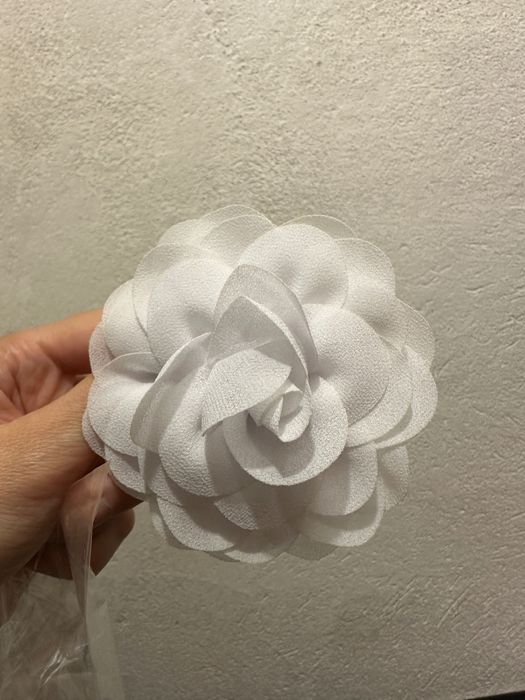 Квіти у волосся, три види