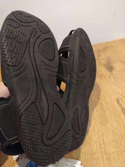 Sandały chłopięce r 37 wkładka 23,5 cm