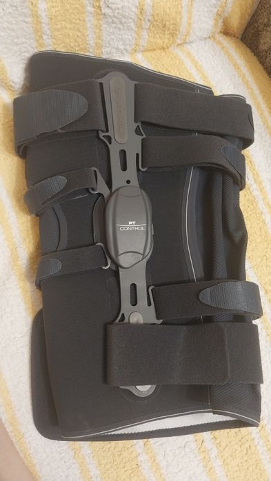 Ортез для коленного сустава medi PT control 6ка,4а правая