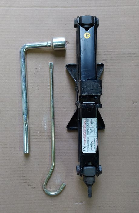 Домкрат Ключ Chevrolet Lacetti Daewoo  Nubira  Optra Vega