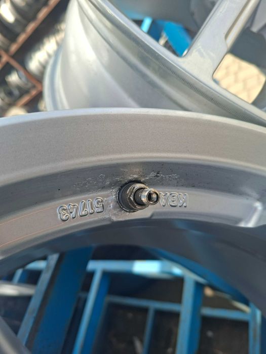Диски Dezent 5/112 R17 7J ET40 .