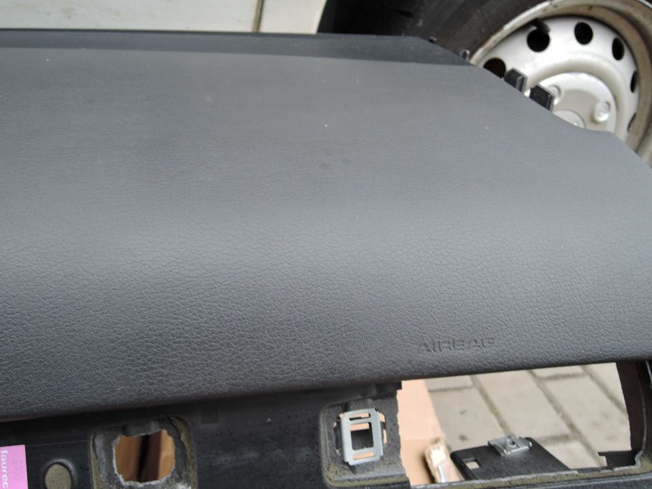 AUDI A6 C6 LIFT 08-11 Deska  Konsola AIRBAG PASY soul czarna  orginał