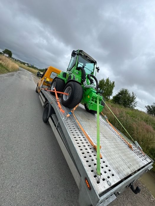 Pomoc drogowa holowanie transport maszyn aut 24h