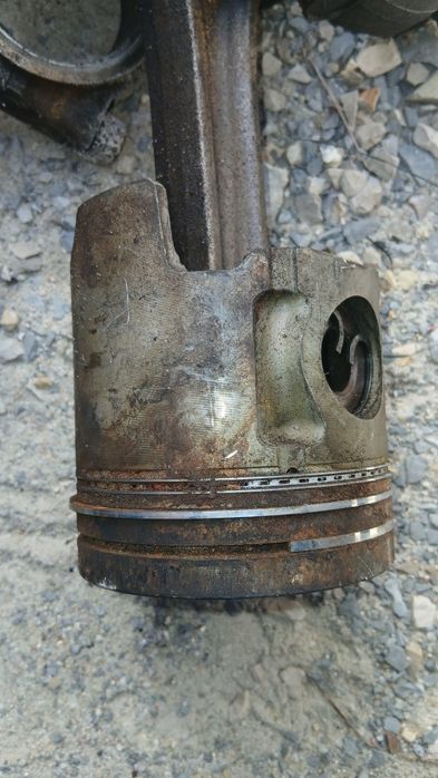 Pistons e bielas Mitsubishi Canter 649