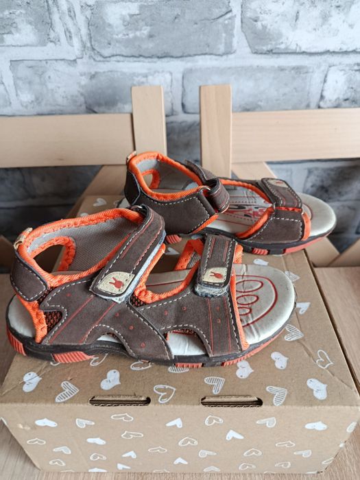 Sandałki chłopięce roz 28