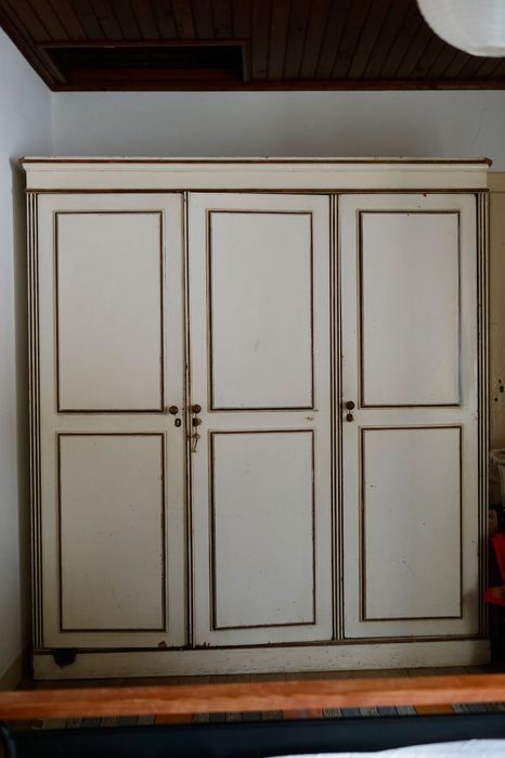 ROUPEIRO de optima madeira