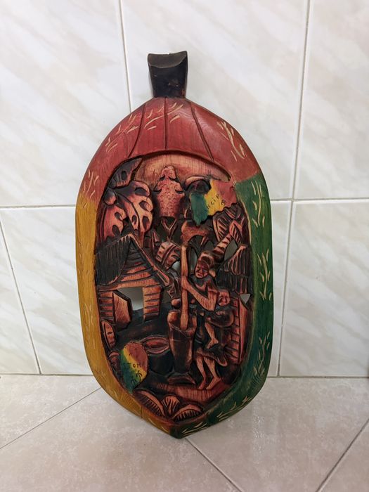 Escultura Africana em Madeira São Tomé e Príncipe Peça Artesanal