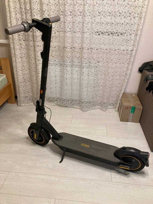 Самокат Ninebot G30