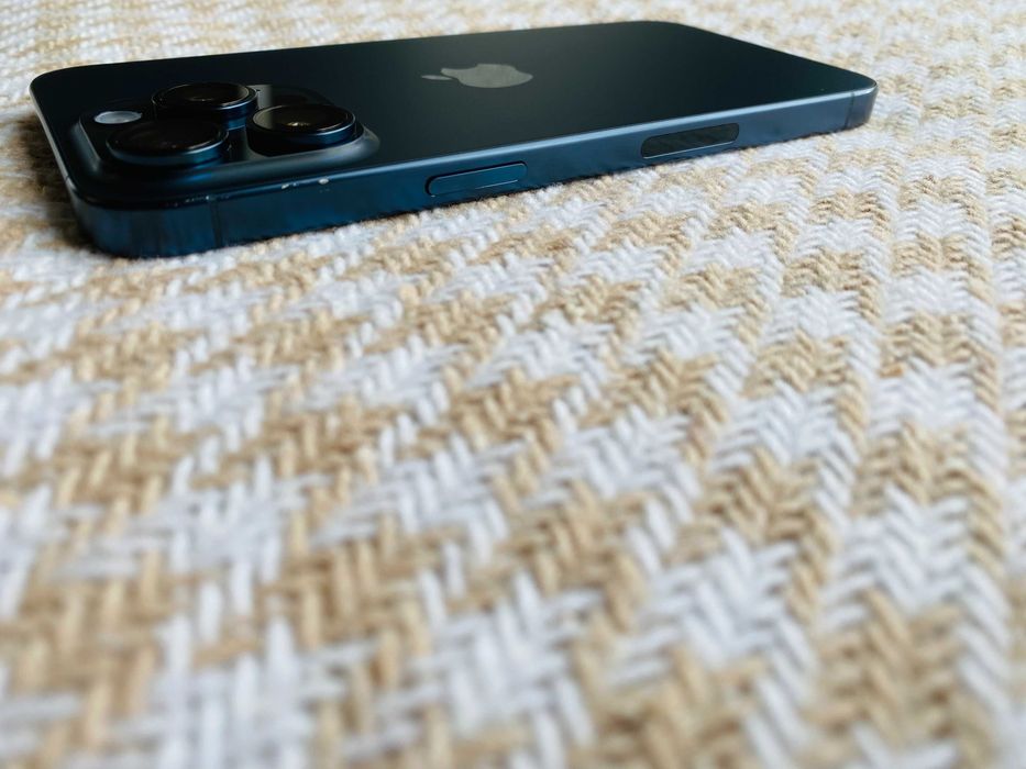 IPHONE 15 PRO MAX 1Tb Blue Titanium АКБ 232ц NEVERLOCK ( 00065)