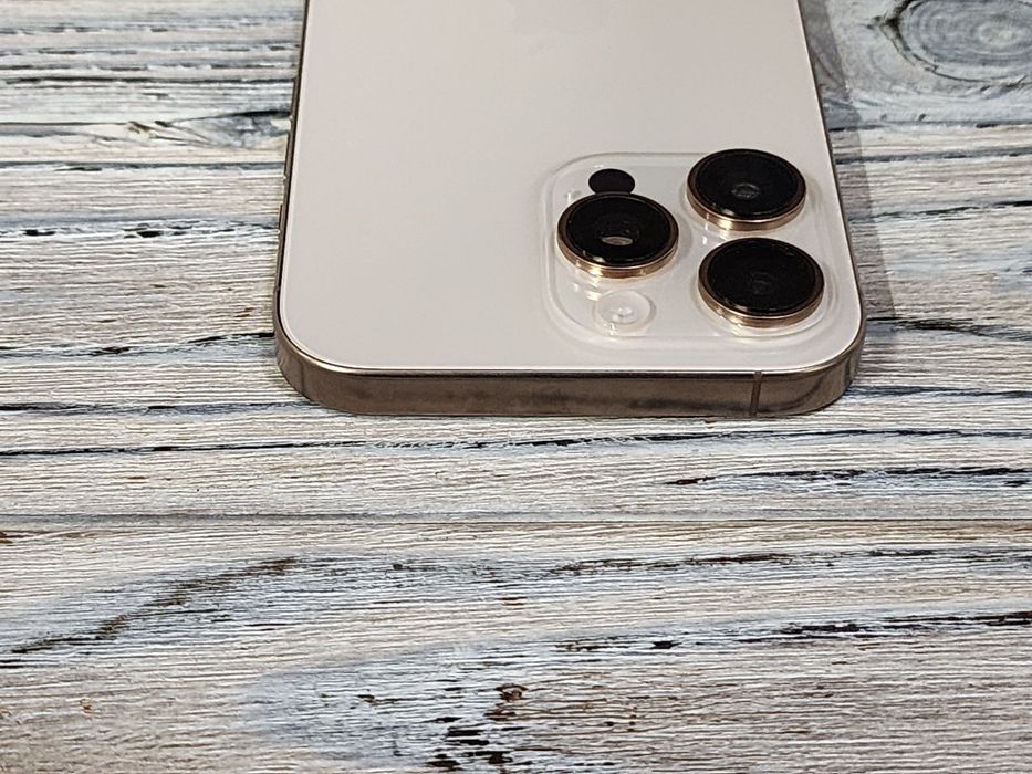 IPhone 16 Pro Max 256 eSIM Desert гарантия 880$