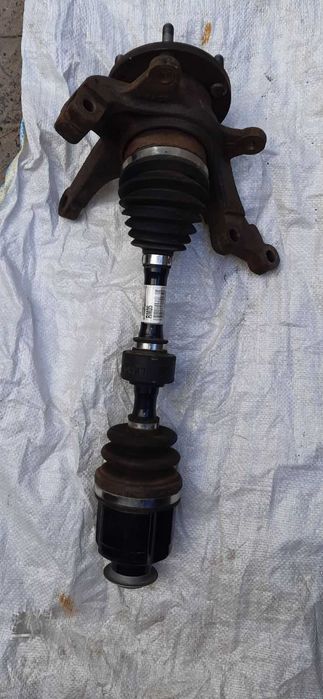 Полуось, ступица с поворотным кулаком правая в сборе KIA Sportage б/у