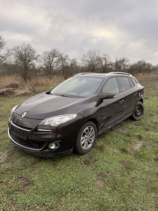 Renault Megane 3 na czesci TED17 DC4000 drzwi maska zderzak klapa LED