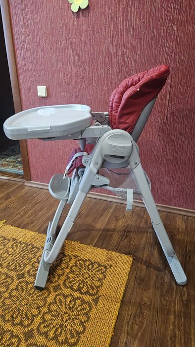 Стільчик для годування