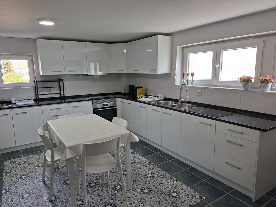 Cozinhas e roupeiros por medida