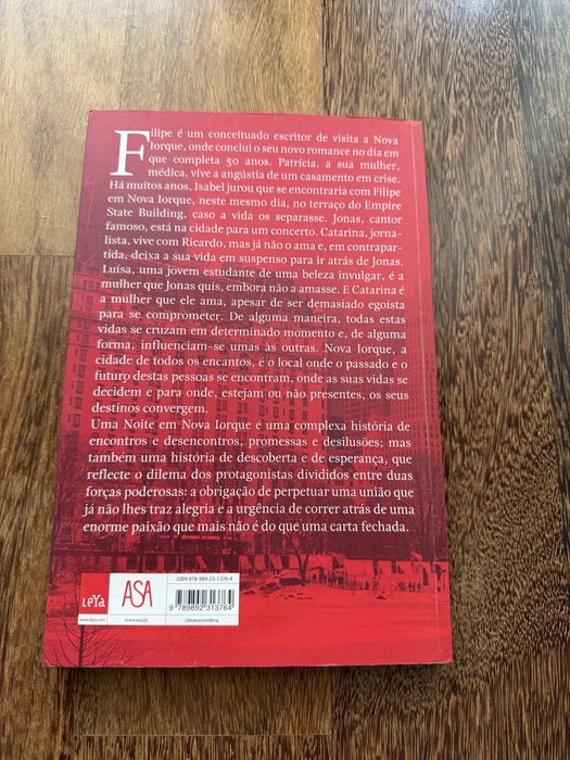 Livro “Uma Noite em Nova Iorque” de Tiago Rebelo