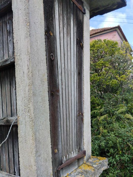 Espigueiro / Canastro em bom estado de conservação para recuperação