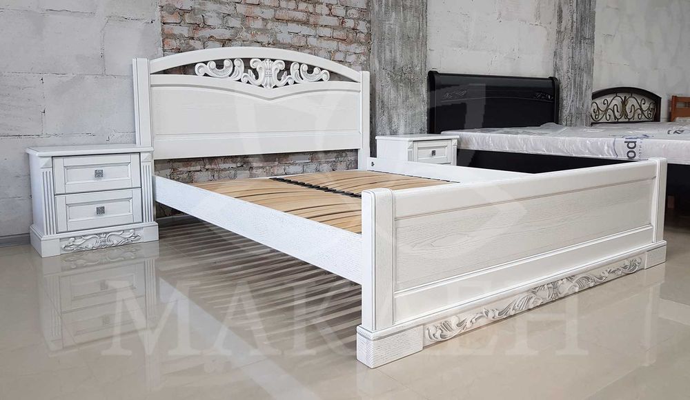 В наявності двоспальне ліжко в розмірі 160/180*200