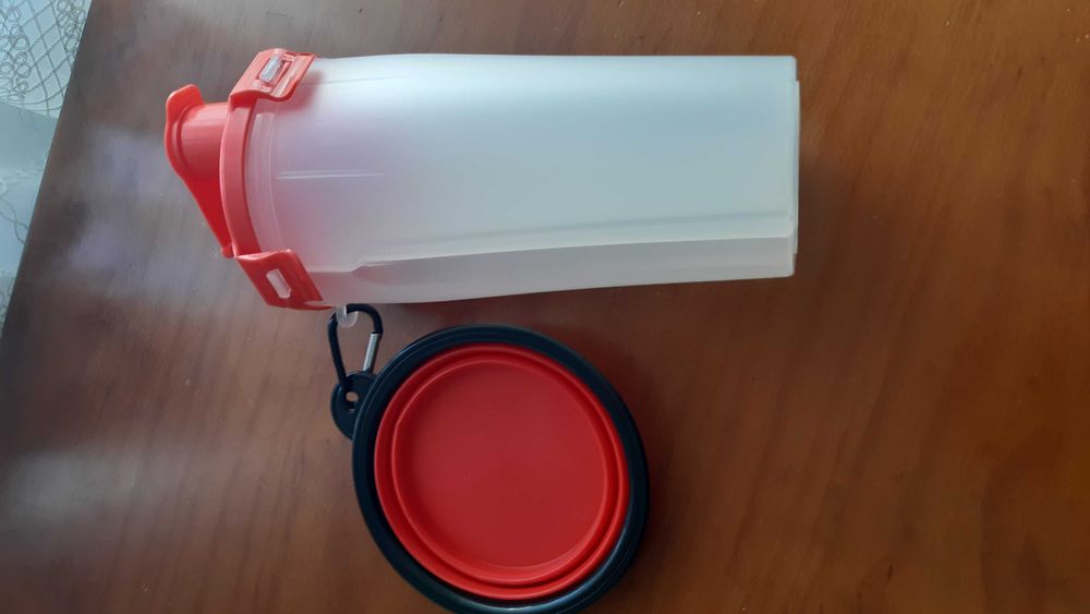 Comedouro Bebedouro Portatil para animais (Passeio de rua  ou Viagem)