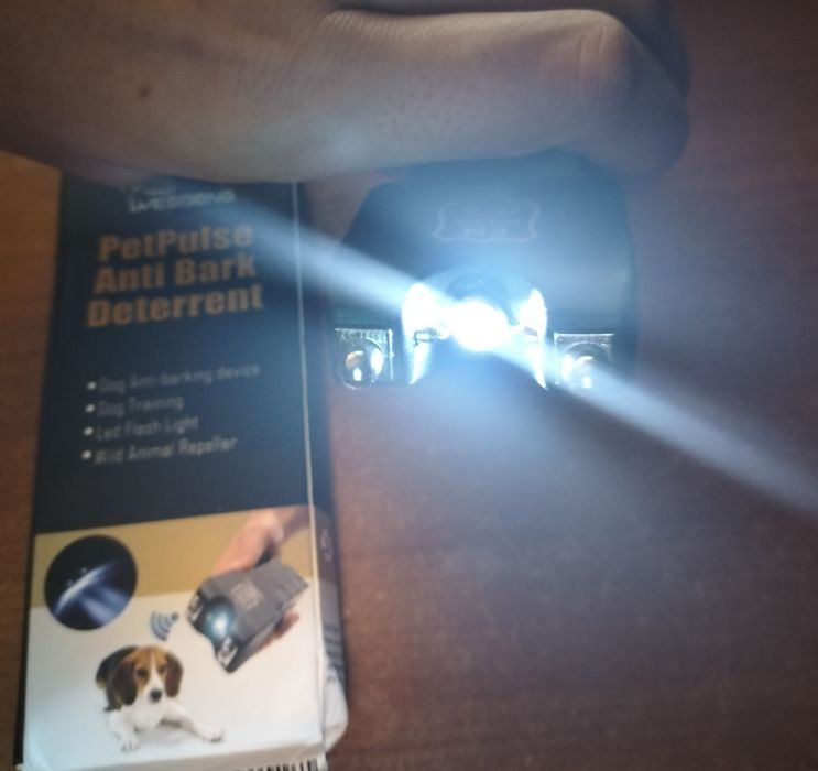 Dispositivo de choque elétrico , anti- latidos animais c/ lanterna