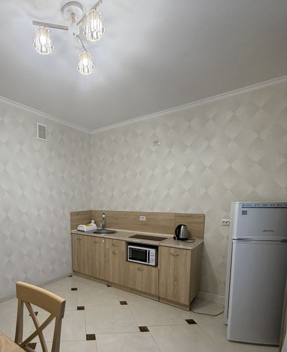 Простора 3-кімнатна квартира у Трускавці вул.Довбуша є відео