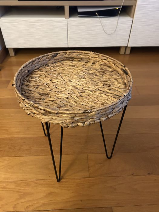 Mesinha de palhinha