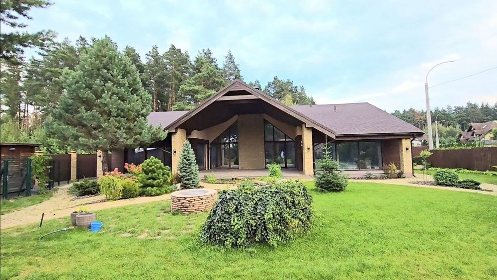 Автономний будинок 297 м2 басейн сон батареї у містечку с. Березівка