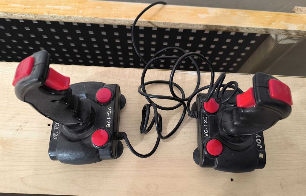 2x Joystick do Commodore VG-125 Atari Amiga PRL