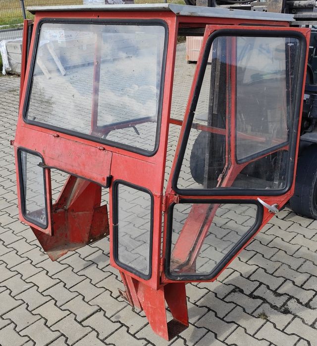 Kabina Ursus C-335 C-330