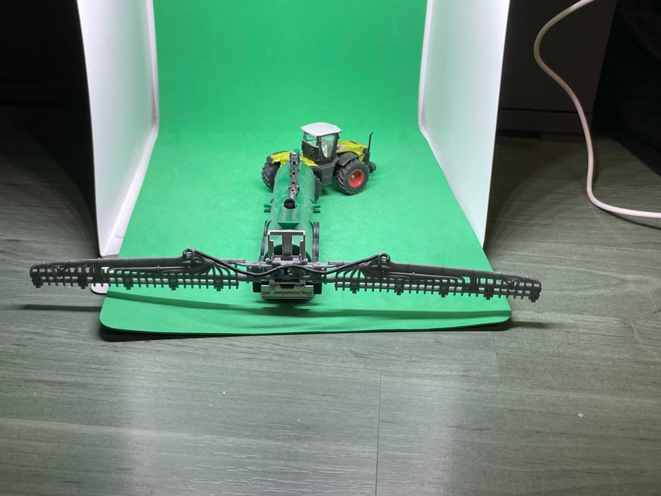Siku traktor Claas plus beczka beczkowóz 1 87