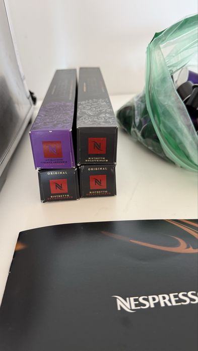Máquina Nespresso Creatista Pro + oferta café