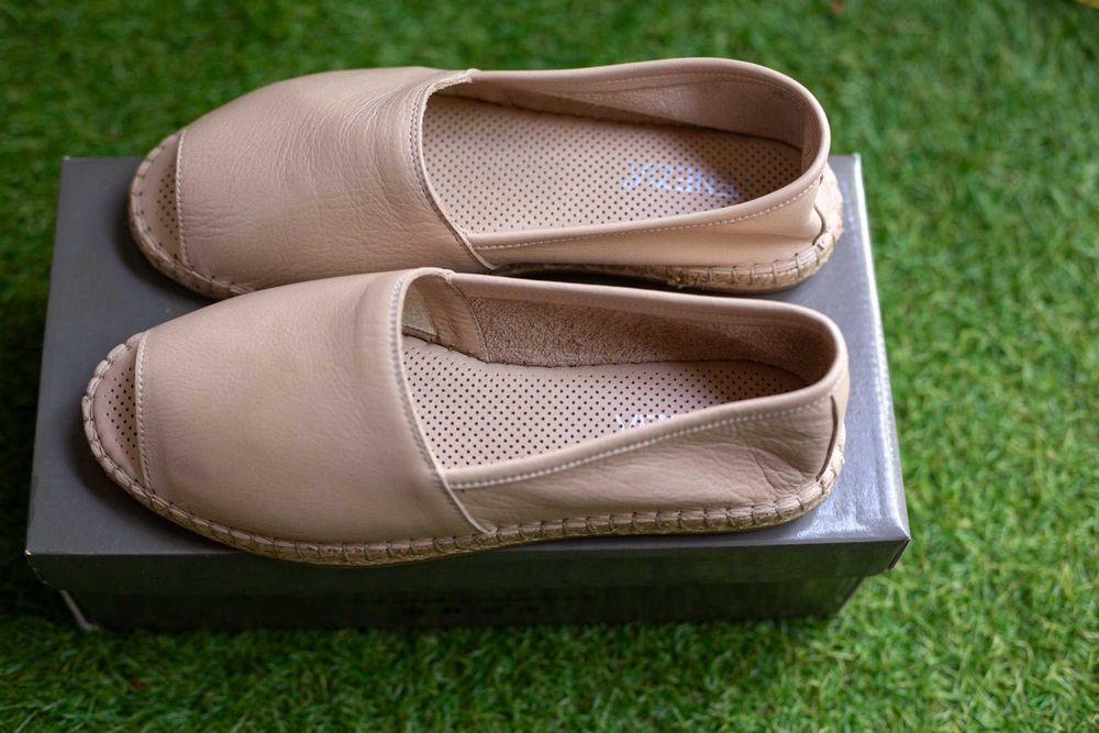 Buty Damskie Venezia - Beige skórzane Espadryle rz. 38