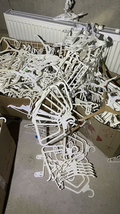 Вішалки дитячі в асортименті, вішаки