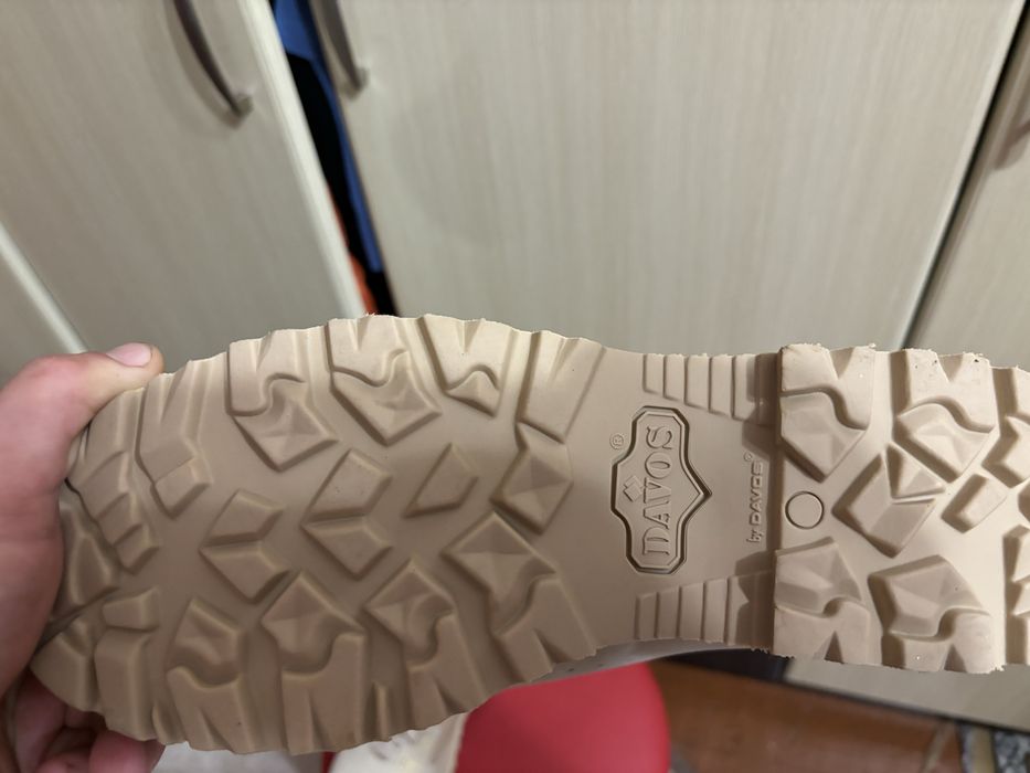 Продам новые берцы