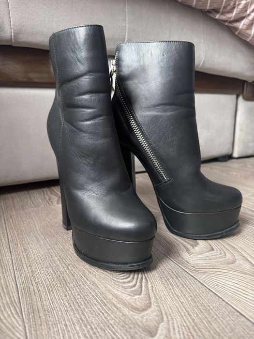 Ботильйони , натуральна шкіра , в ідеальному стані , розмір 38