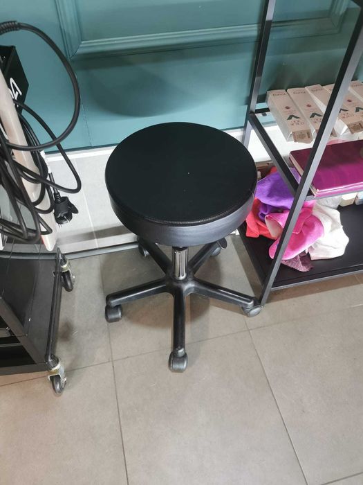 Oportunidade: Recheio Completo de Salão de Cabeleireiro e Estética