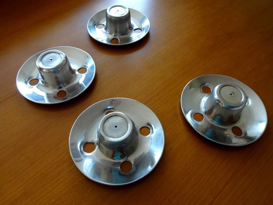 Tampões / centros de roda Alfa Romeo