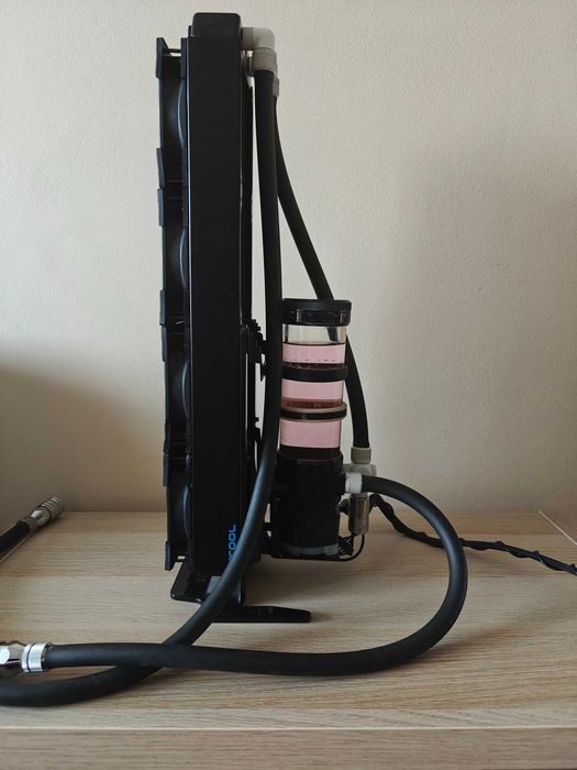 Zestaw chłodzenia cieczą PC / custom loop / Alphacool XT45 / D5 next