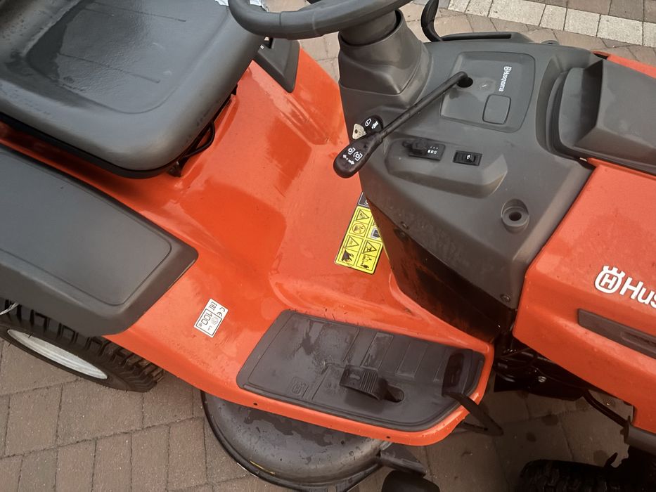 Kosiarka traktorek Husqvarna TC138 briggs 2018r