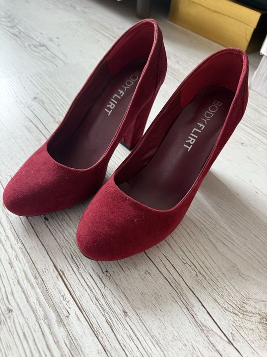 Туфлі на каблуці замш