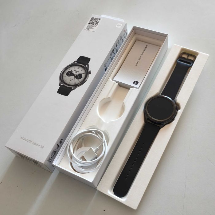 Xiaomi Smartwatch S4 Preto em Caixa com todos os acessórios de origem.