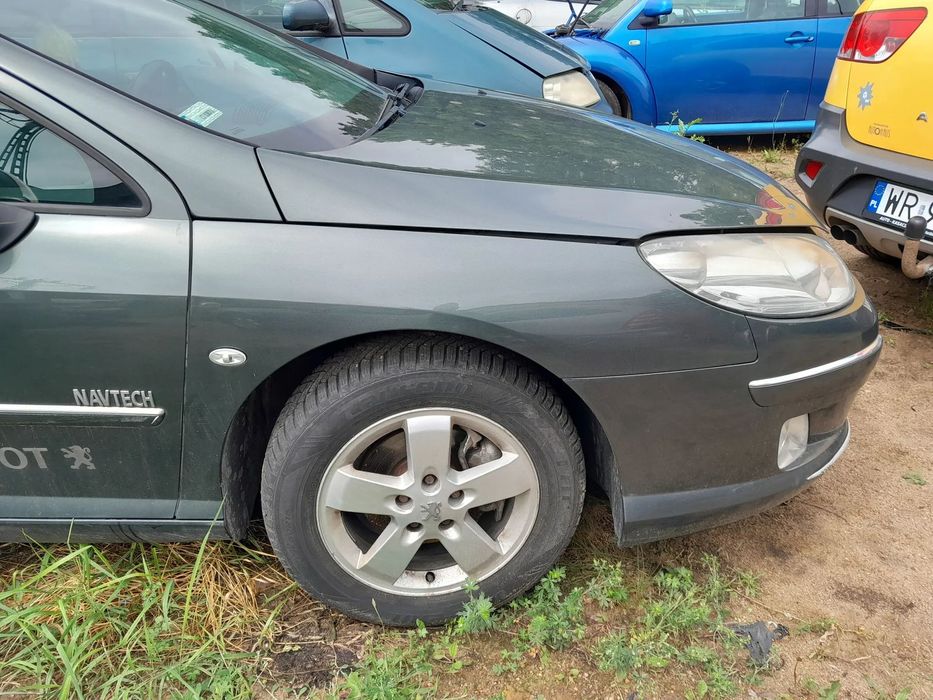 Błotnik przedni prawy PEUGEOT 407 04-11r. EZQC