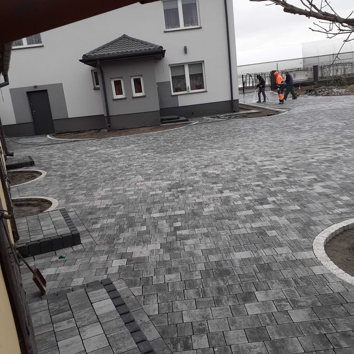 Kompleksowe układanie kostki brukowej